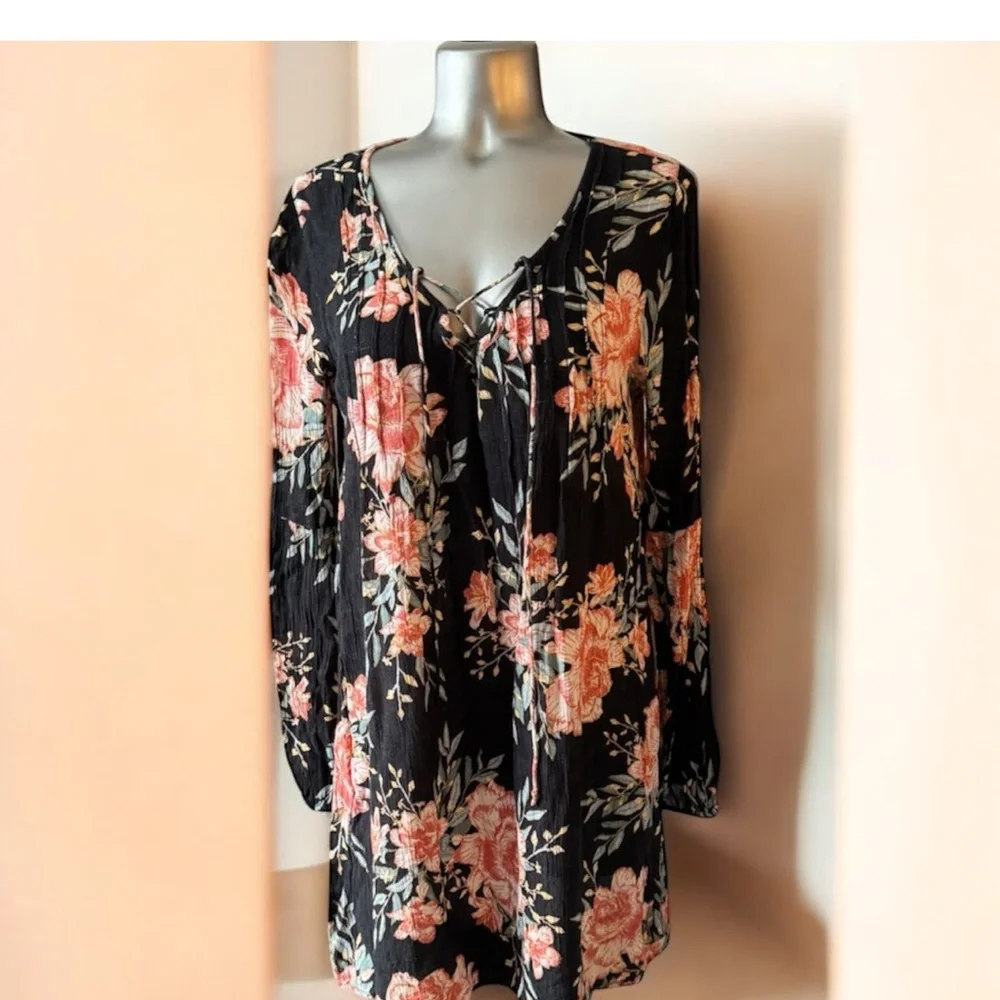 2 for $30 💟Billabong Black and Coral Floral Shift Dress - Picture 3 of 16